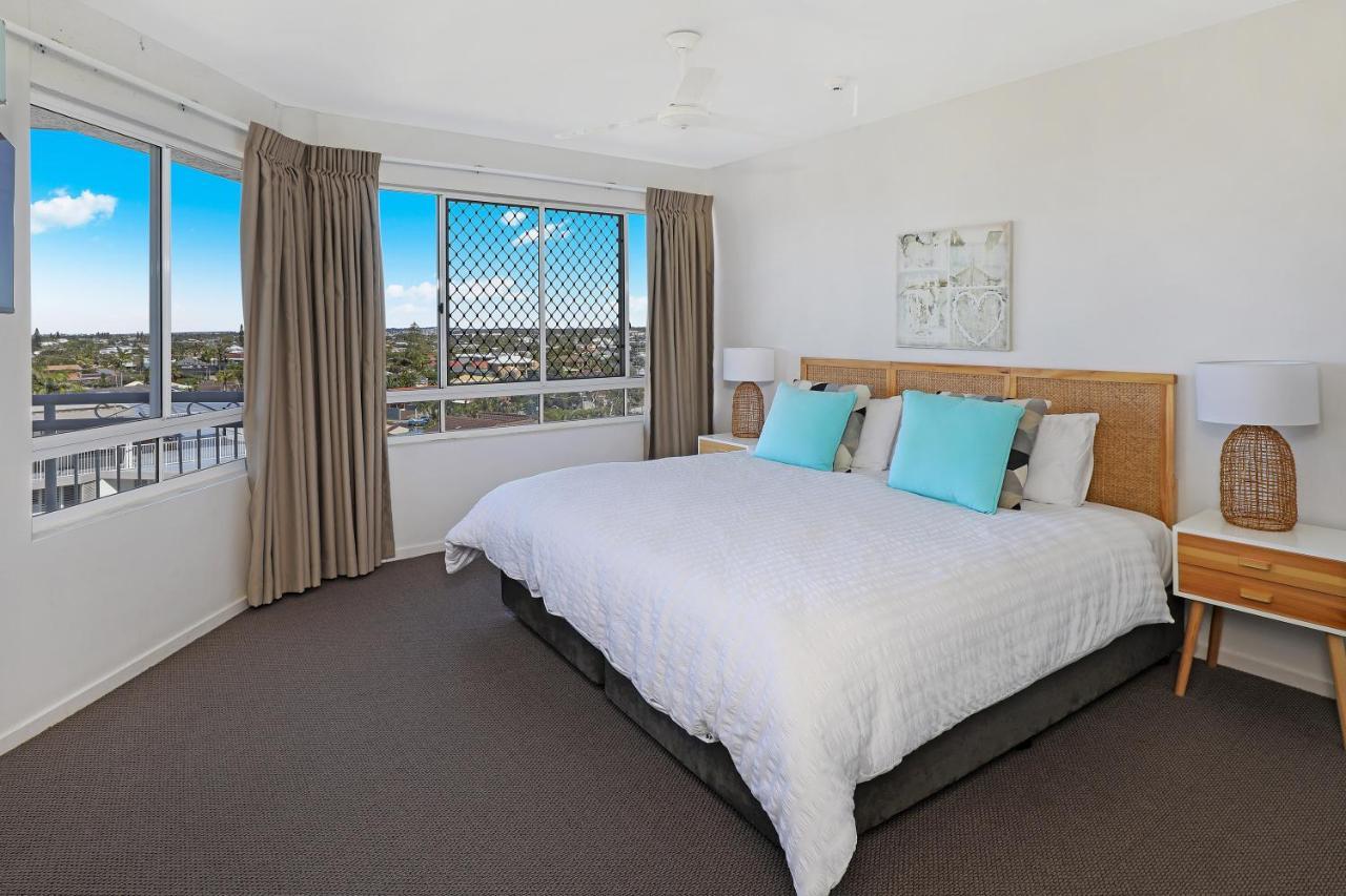 Resort Beachside Kawana Waters