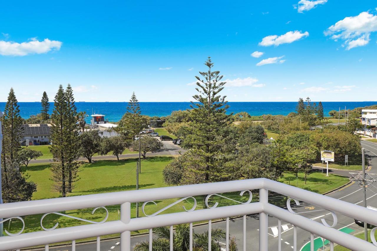 Resort Beachside Kawana Waters Buddina