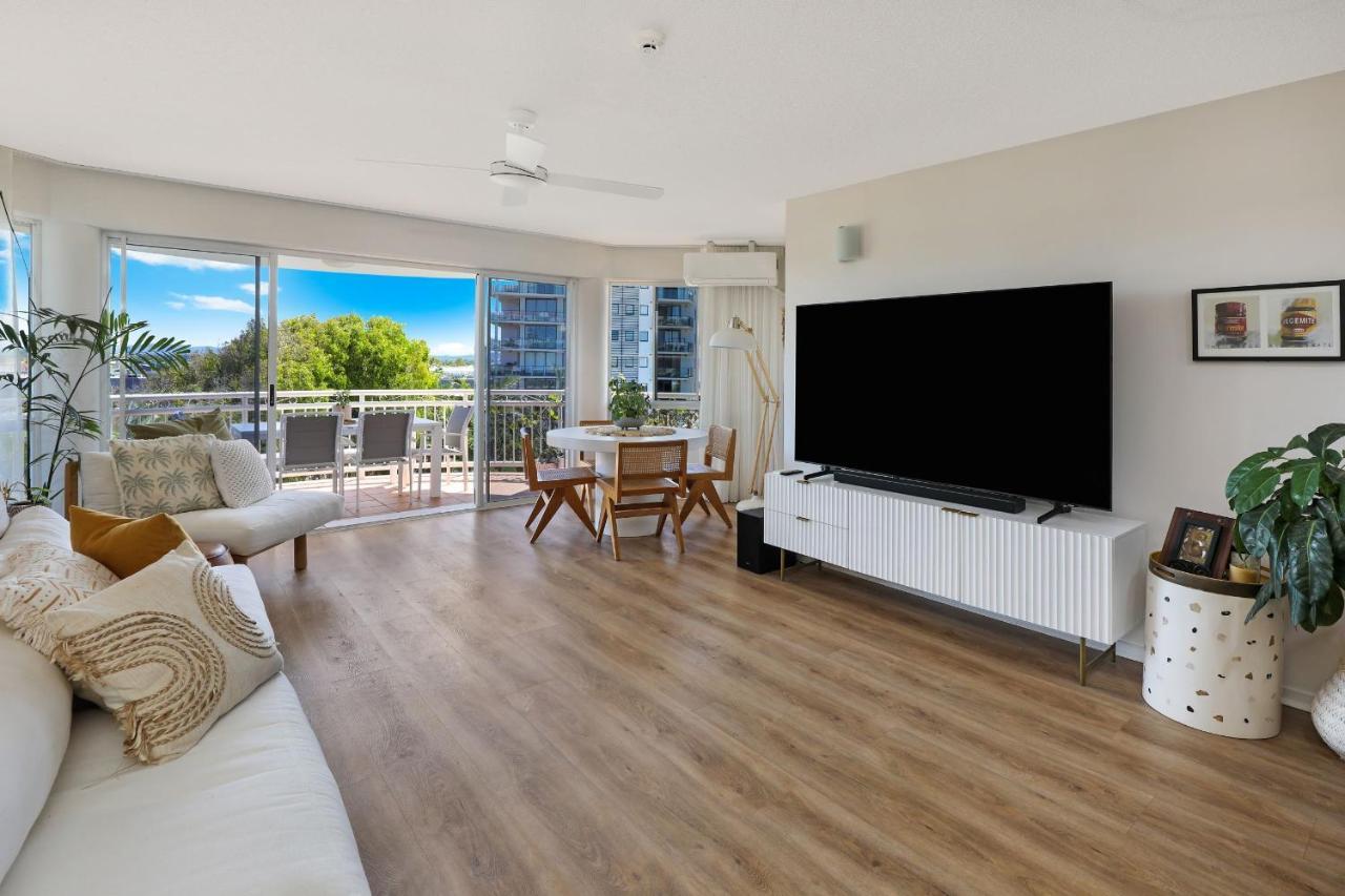 Beachside Kawana Waters 4* Buddina