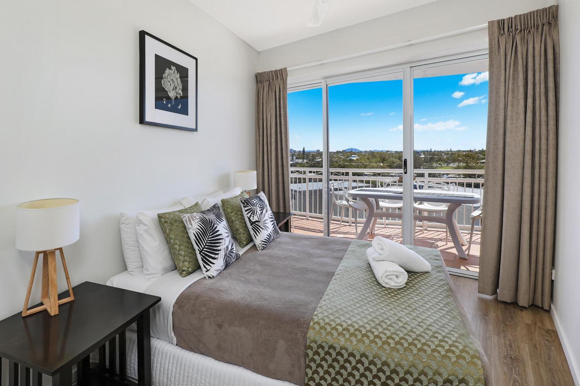Resort Beachside Kawana Waters Buddina