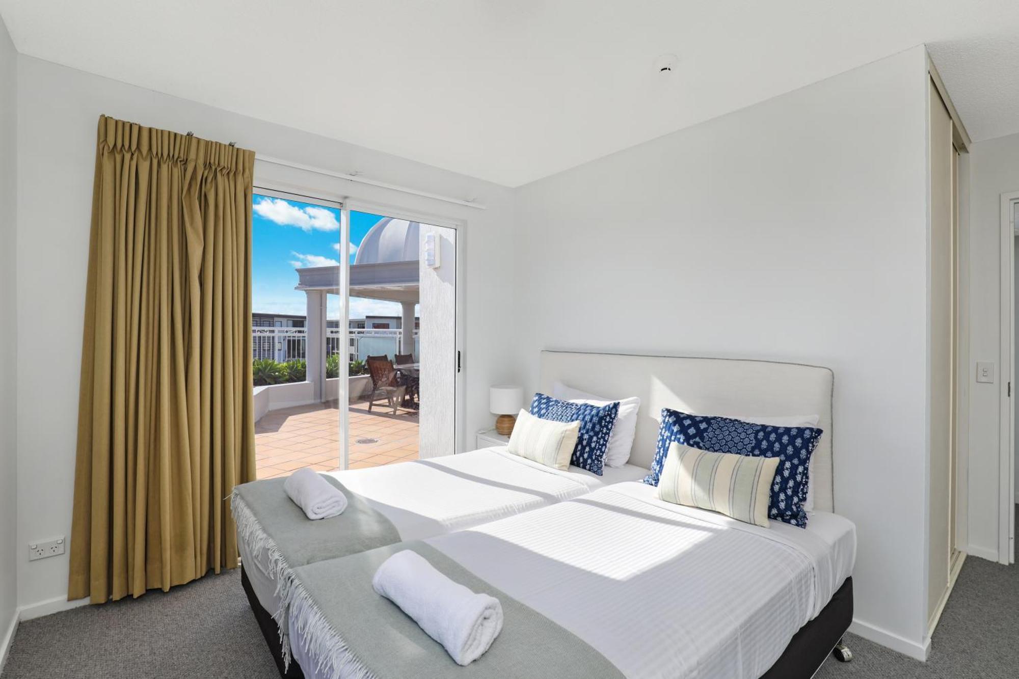 Resort Beachside Kawana Waters 4*