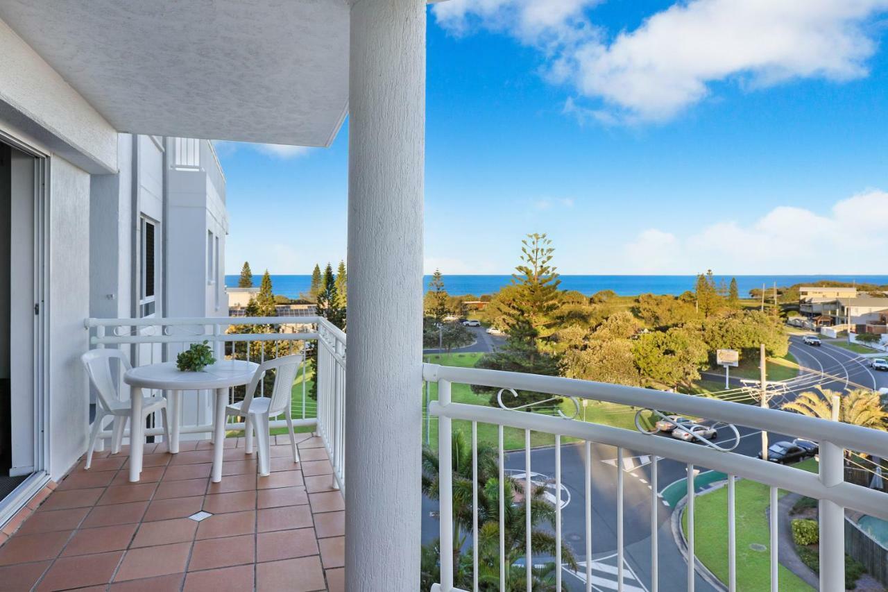 Beachside Kawana Waters Resort 4*