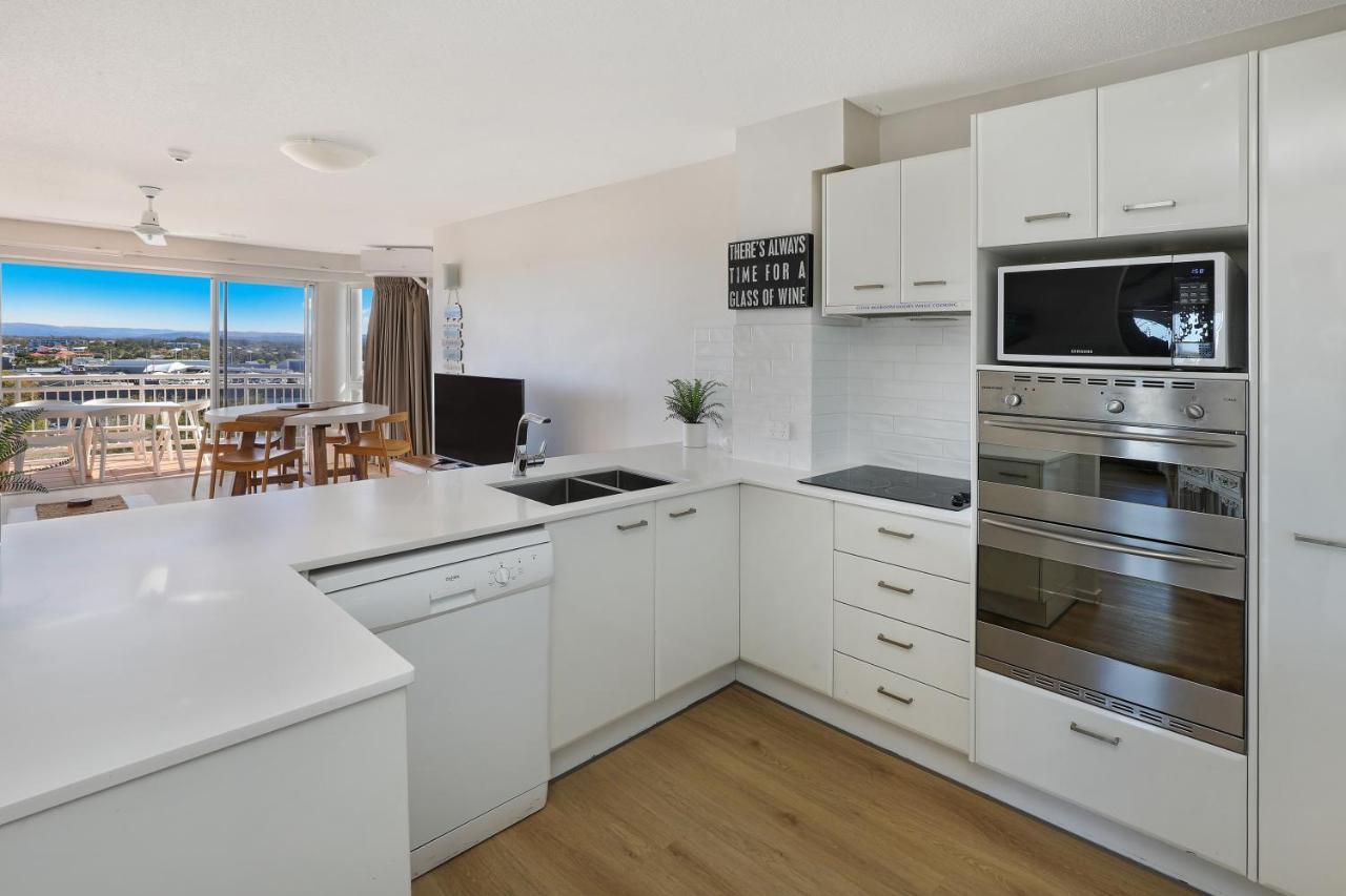 Resort Beachside Kawana Waters 4*